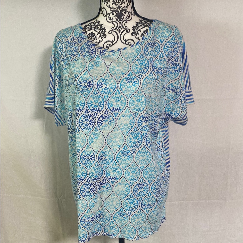 Chico's Blue and White Boxy Relaxed Tee Good Condition Large